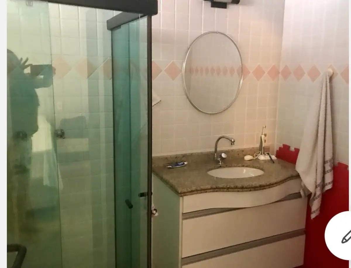 Amplo apartamento, clean, ventilado, impecável.  Compartilhar  Salvar